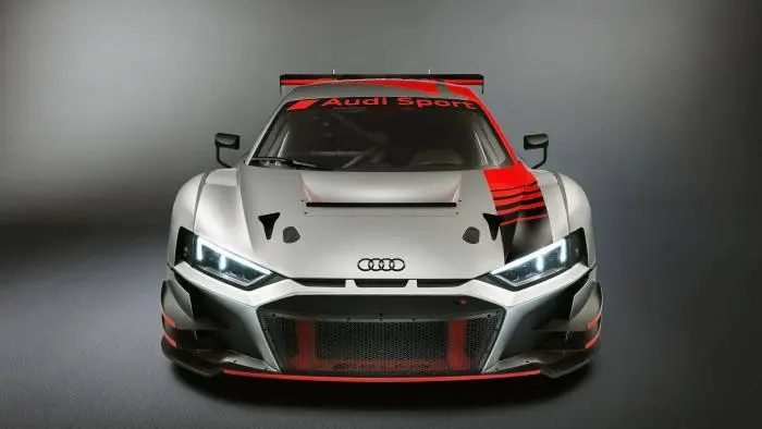 audir8.jpg