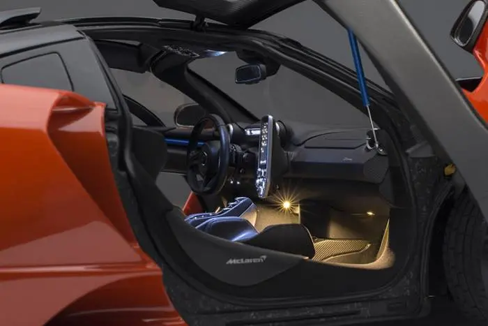 mclaren1.jpg