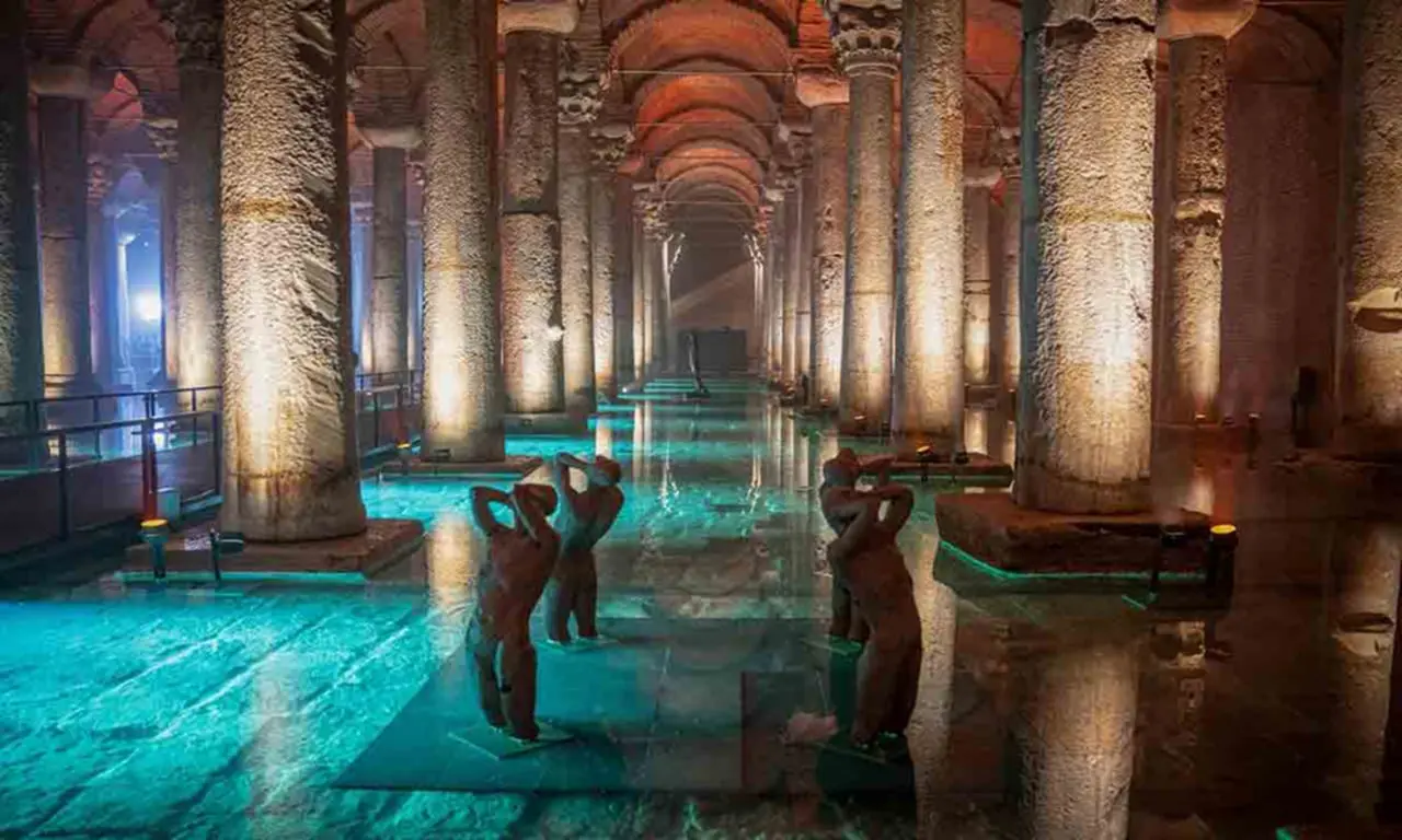 آب انبار باسیلیکا؛ زیرزمینی رازآلود در دل استانبول 2