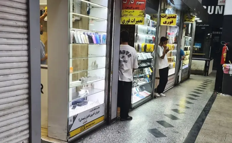 موبایل لوکستر از طلا شد 4