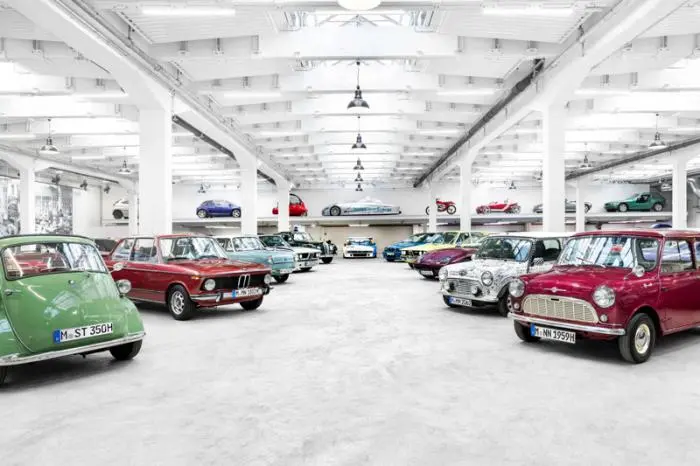 bmwnamayeshgah10.jpg