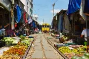 maeklong-railway-market-train