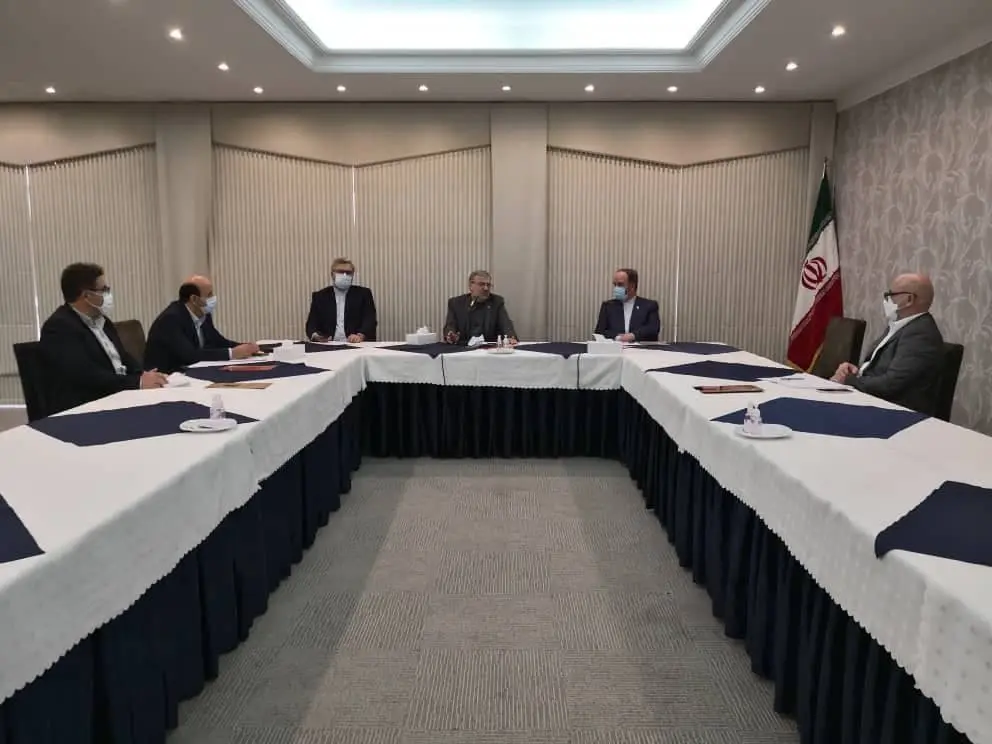 جلسه-زمانی-با-کاردار-سفارت-ایران-در-امارات2