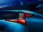 Toyota-Prius-2019-1024-0b