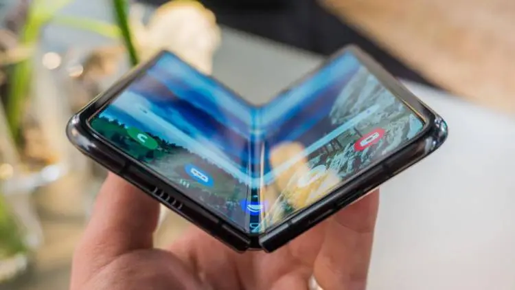 samsung_galaxy_fold.jpg