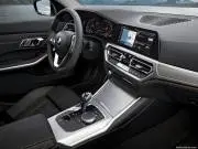BMW-3-Series-2019-1024-40