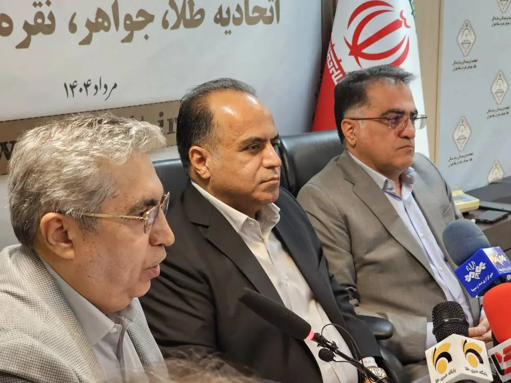 ایوب-اکبری پور دیبازر