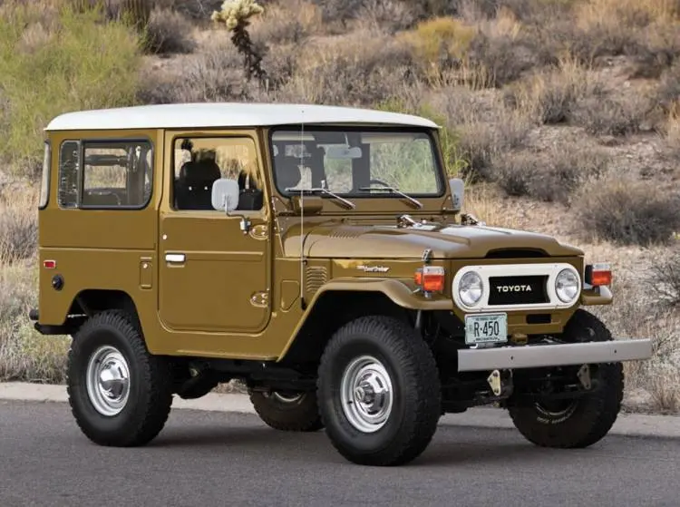 toyotalandkoroz05.jpg