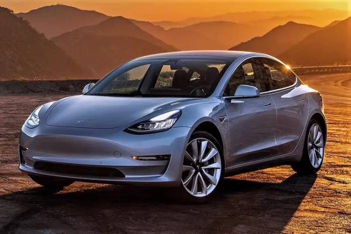 tesla1.jpg
