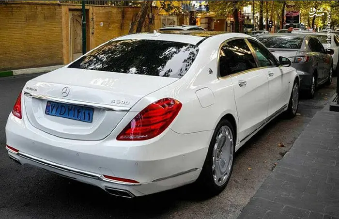 benzs6000603.jpg