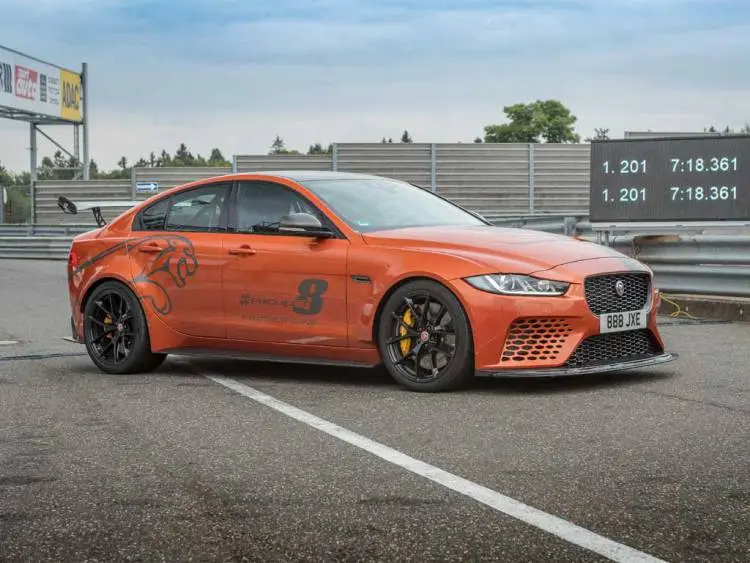 supercar-corona2.jpg