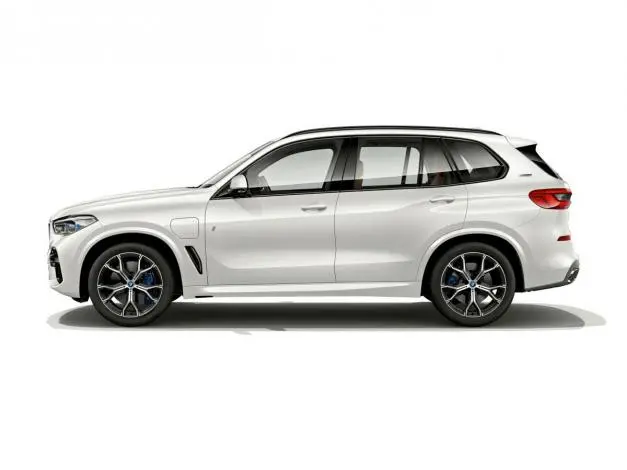bmwx56.jpg