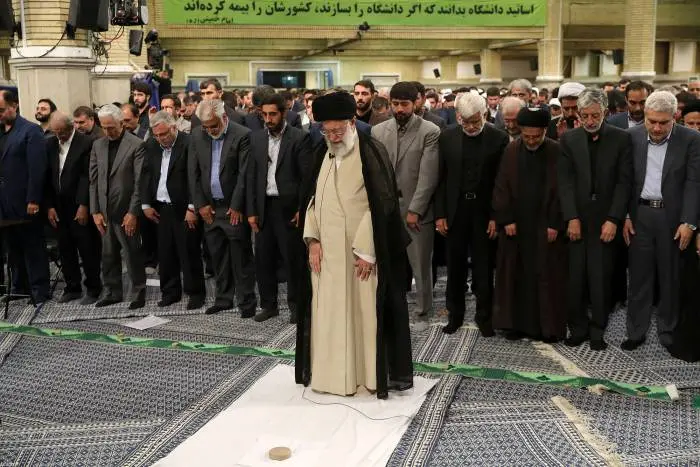 khamenei09.jpg