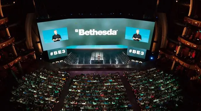 E32018NUM7.jpg