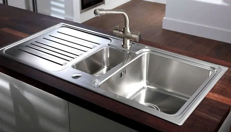 SINKZARFSHOIE.jpg
