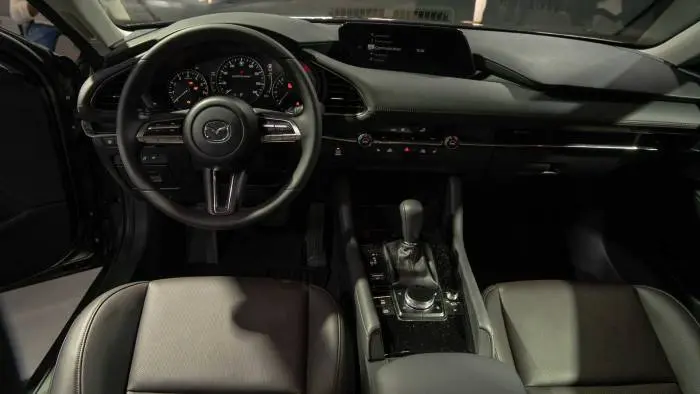 2019-mazda3bvcb-1.jpg