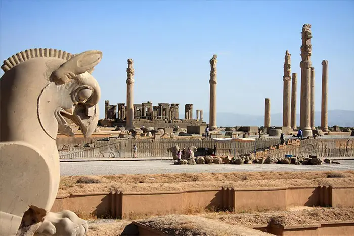 takhtejamshid_asartarikhi_iran_950411.jpg