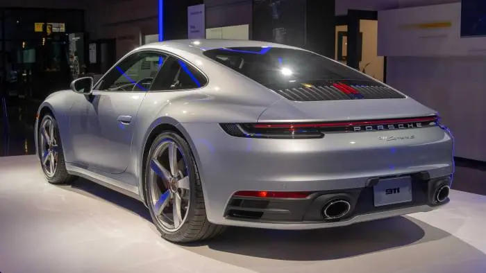 2020-porsche-911-carrera-sbv.jpg