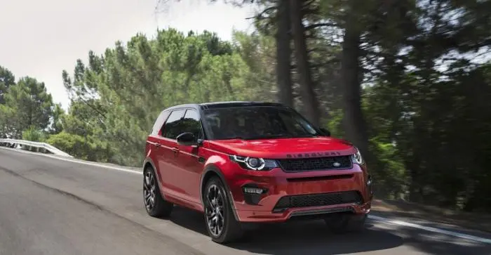 landroverdis1.jpg