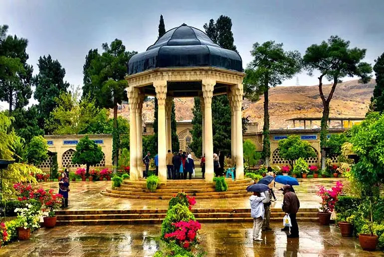 ارامگاه-حافظ