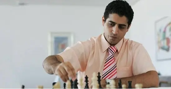 گینس-شطرنج