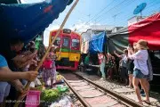 maeklong-railway-market-tourist