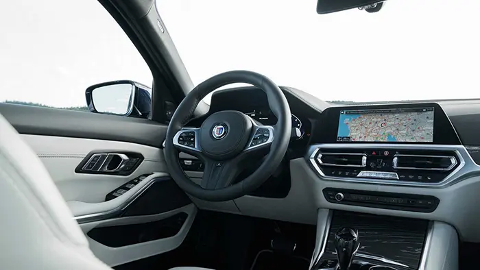 bmwalpaina062604.jpg
