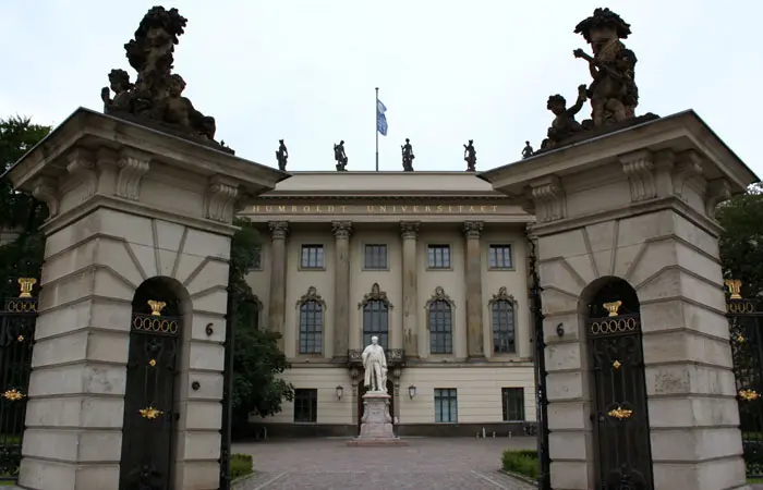 berlin-daneshgah.jpg