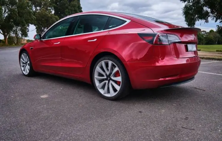 tesla-model-3-performance-3.jpg