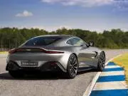 AstonMartin-Vantage-2019-1024-2e