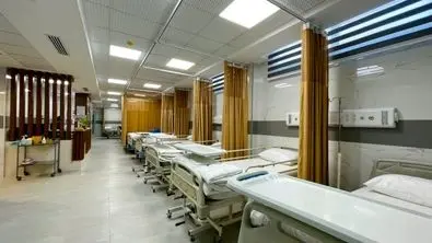 بازیگر قبل انقلابی ایران راهی بیمارستان شد + عکس