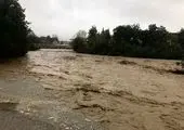 در پر ریزش کوه؛ جاده چالوس  بسته شد