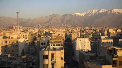 قیمت روز خانه‌های نقلی در تهران (۲۷ مهر ۱۴۰۴) + جدول 