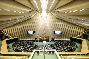 سوپرانقلابی‌ها به‌دنبال تغییر دکترین دفاعی کشور؛ اکثریت مجلس مخالفت کردند
