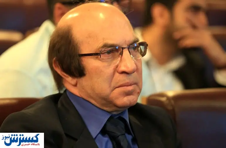 هافبک‌های استقلال ضعیف هستند / ساپینتو این بازیکن را نادیده می‌گیرد / چرا مردم را به ورزشگاه‌ راه نمی‌دهید؟
