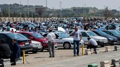 بازار خودرو قفل کرد (جمعه ۱۳ تیر)