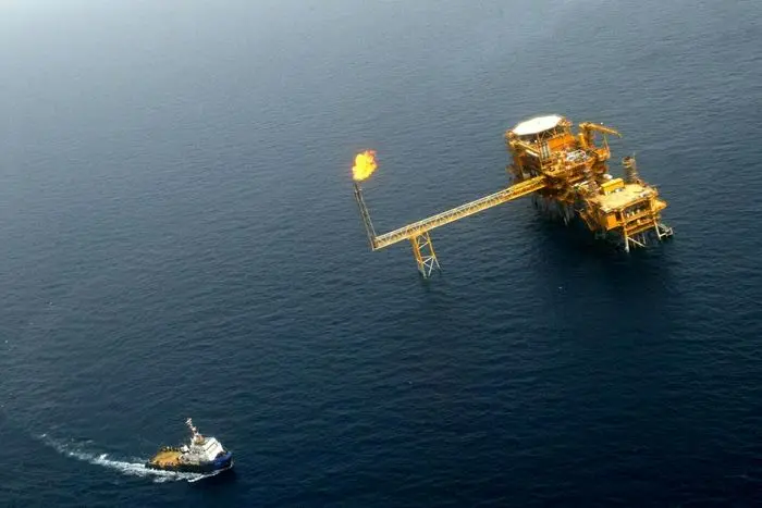 واگذاری توسعه میدان نفتی آب های کم عمق خلیج فارس