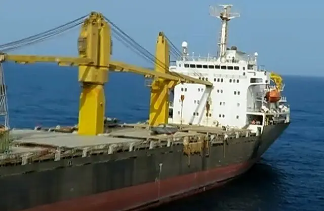 گشت زنی بالگرد ناشناس در اطراف کشتی ایرانی