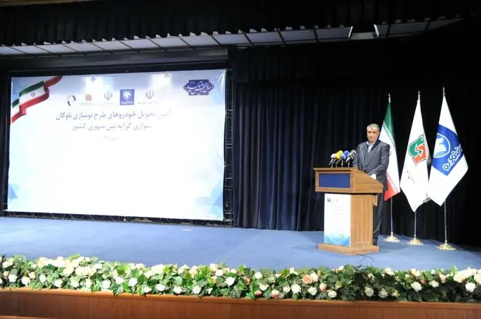 وزیر راه: از گام‌های توسعه‌ای ایران‌ خودرو حمایت می‌کنیم