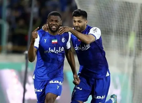 ماندن ستاره بوشهری استقلال سخت شد!