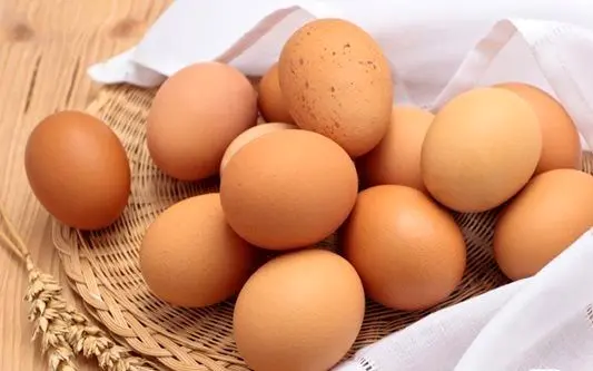 قیمت تخم‌ مرغ در بازار امروز (۹۹/۰۷/۱۵) + جدول