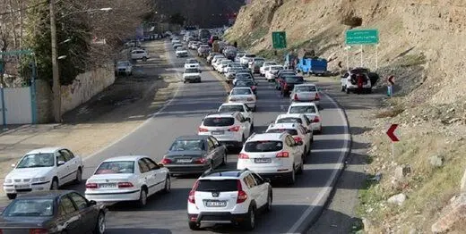 جاده چالوس سفیدپوش شد / ترافیک سنگین در آزادراه کرج - قزوین 