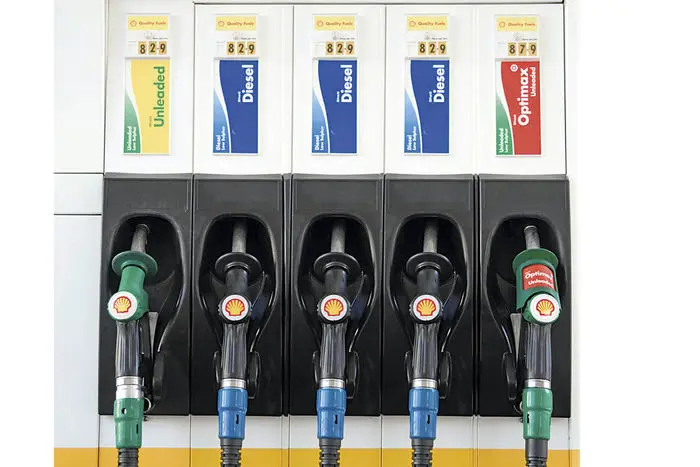 افزایش نرخ بنزین یک تصمیم سیاسی است؟