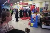 هجوم مردم اسرائیل به فروشگاه‌ها از ترس حمله ایران