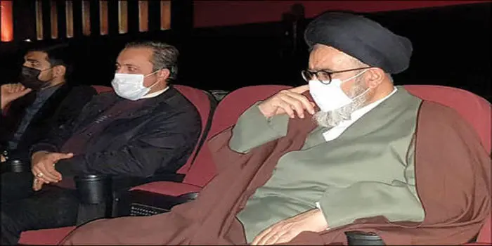 حضور امام جمعه معروف در سینما برای دیدن یک فیلم  خاص+ عکس
