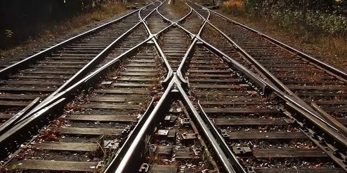 ذوب آهن ریل قطار اصفهان – تهران را تامین می‌کند؟