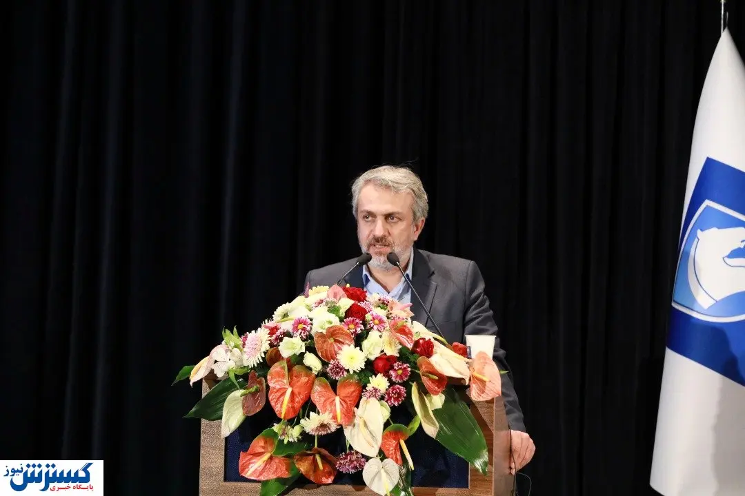 وزیر صمت: از ۱۴۰۲ نباید خودرو زیر ۳ ستاره داشته باشیم