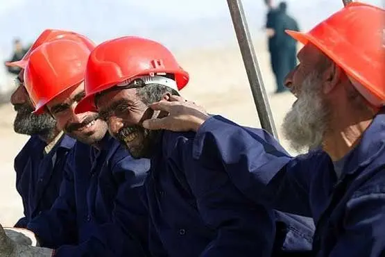 فولادکاران بازنشسته خوزستان به چه اعتراض کردند؟