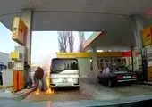 آتش گرفتن ماشین در پمپ بنزین + فیلم