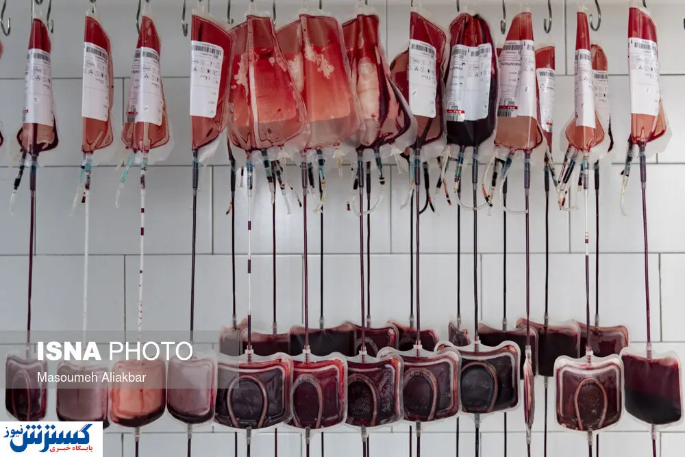 عکس/ نذر خون در روز چشمان خونبار